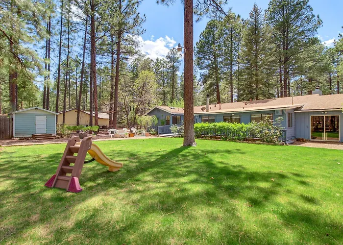 Deck + Pool Table: Nature Escape Pinetop-Lakeside